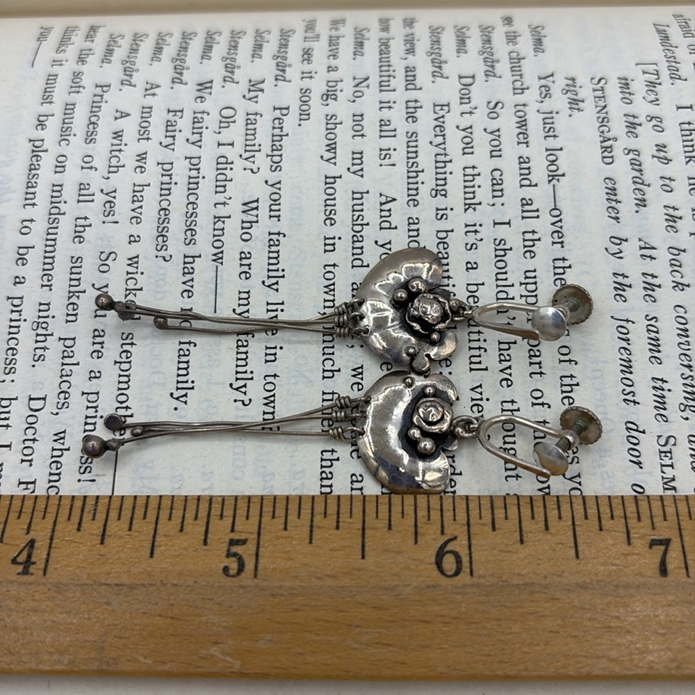 Vintage Modernist Brutalist Screw-Back Sterling Silver Earrings - Picture 5 of 5